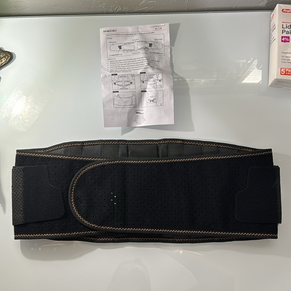 Back pain hot/cold pack, back support & lidocaine patches - Picture 8 of 14